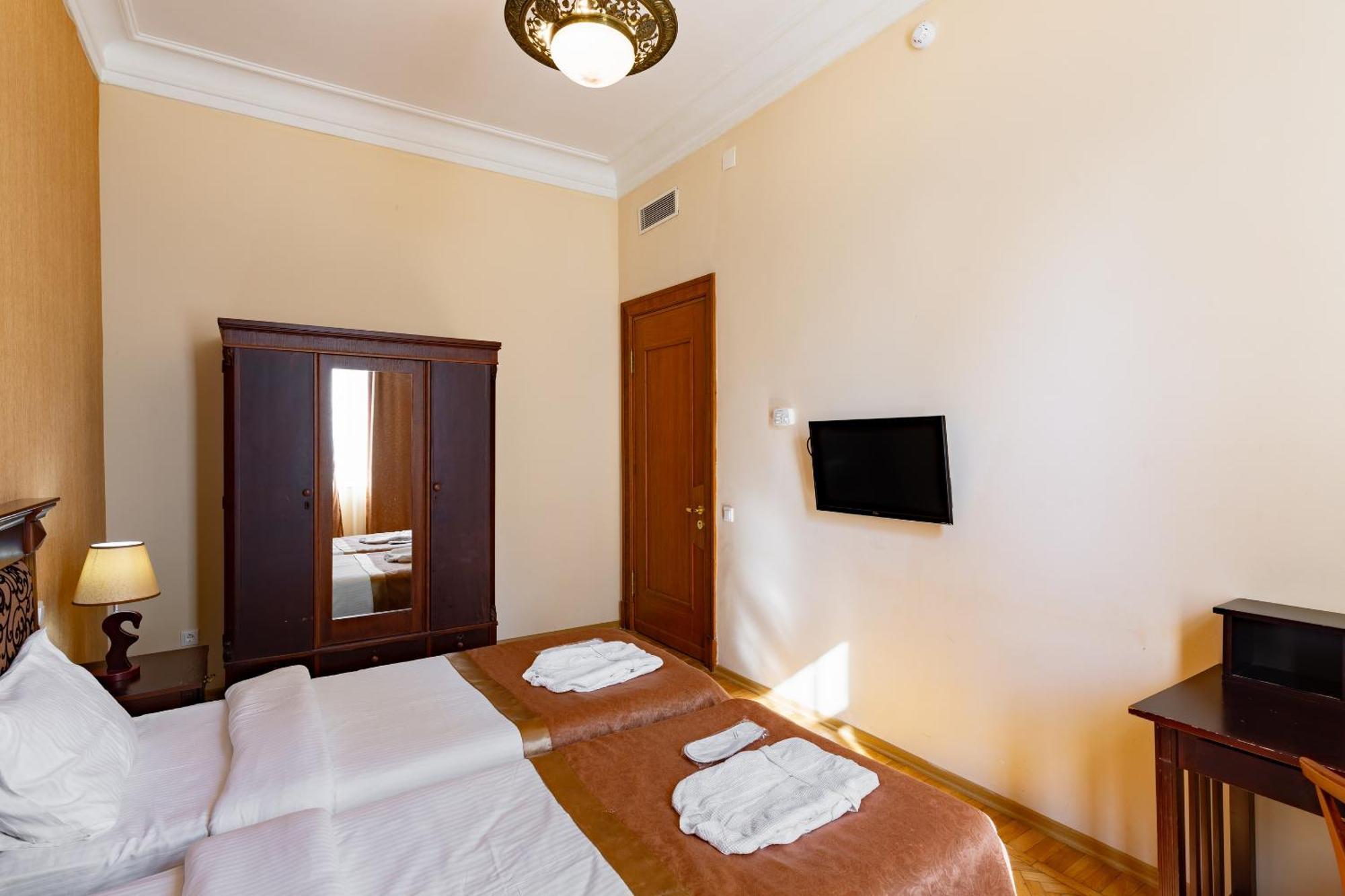 Legends Tskaltubo Spa Resort エクステリア 写真